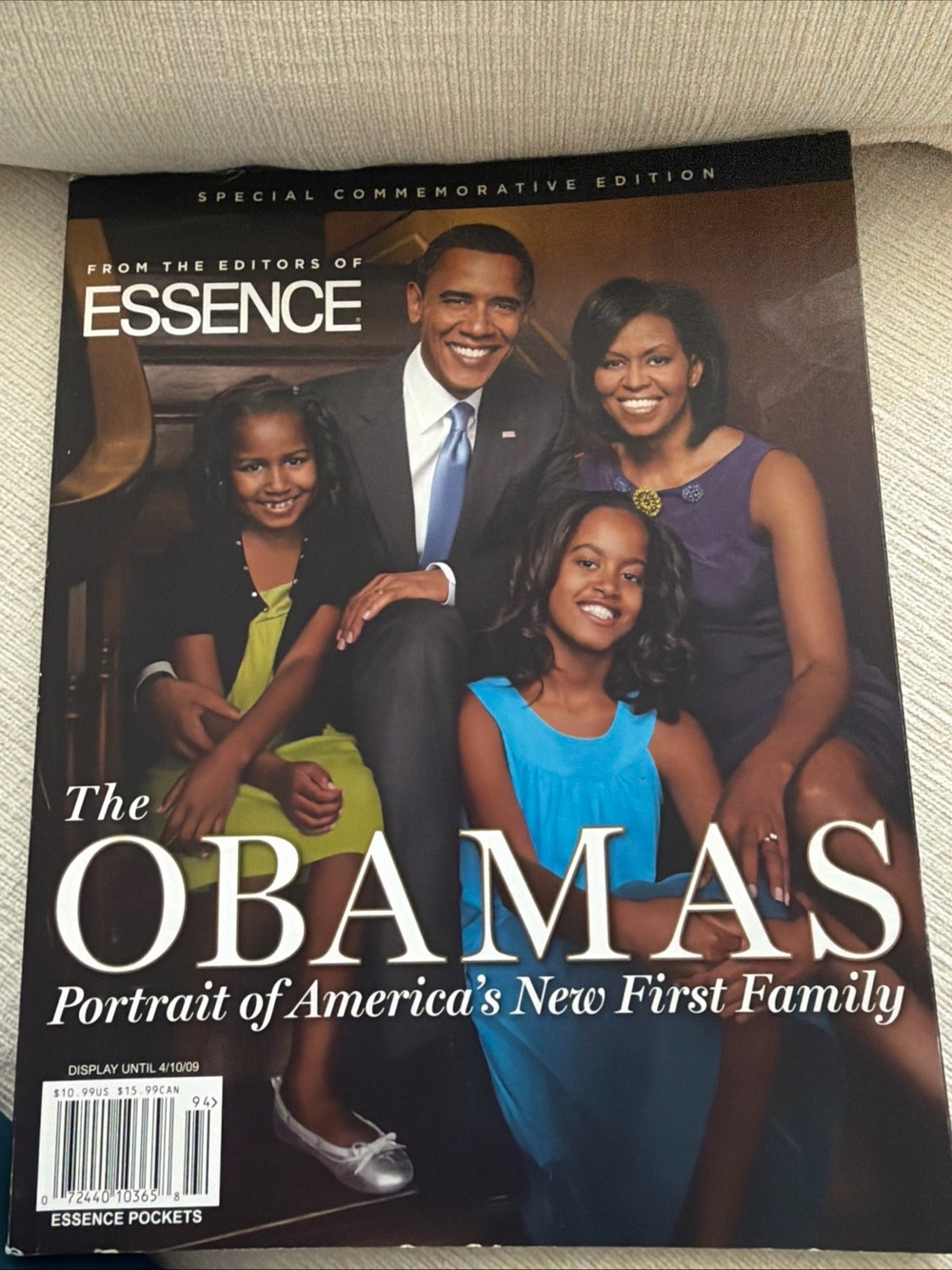 The Obamas Portrait Book (Black Cover) - Special Edition